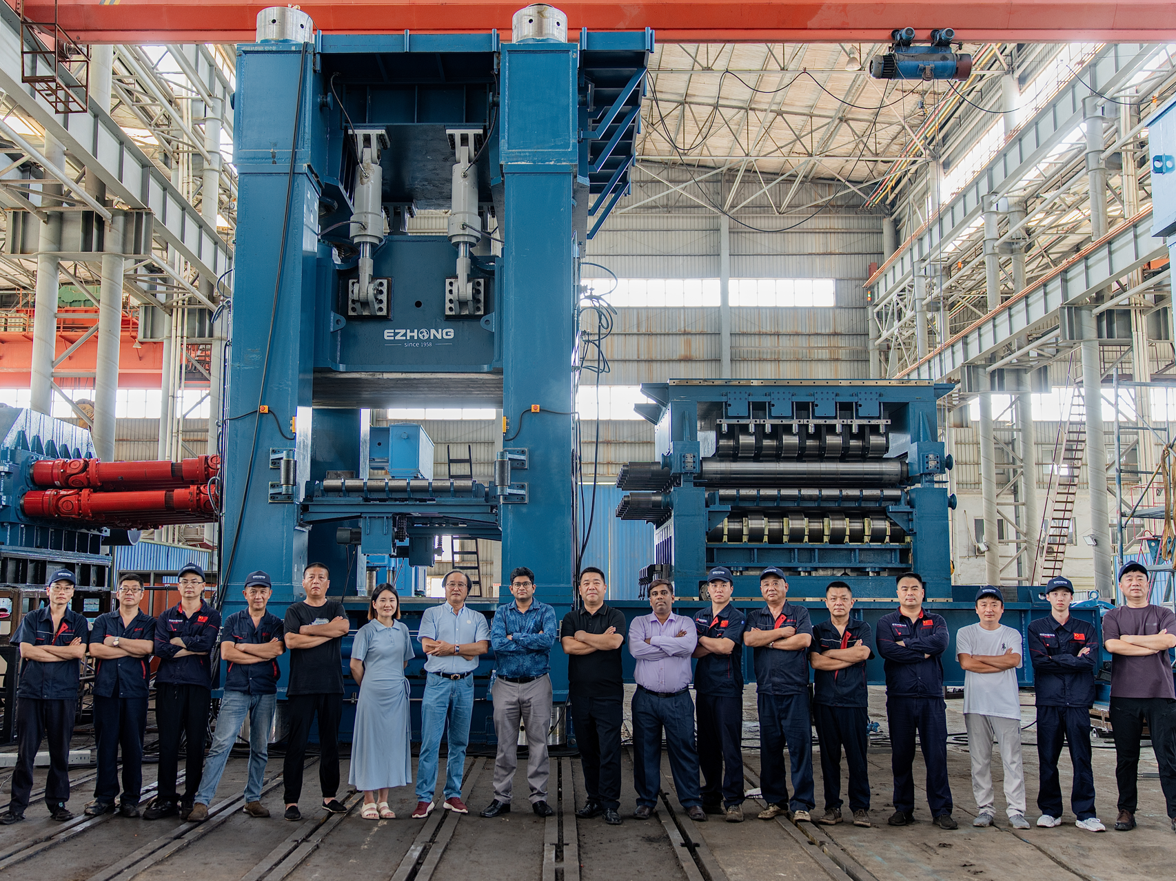 تم تصميم آلة تسوية الألواح الساخنة 40 * CNC 13r وتصنيعها بواسطة EZHONG لـ JSL