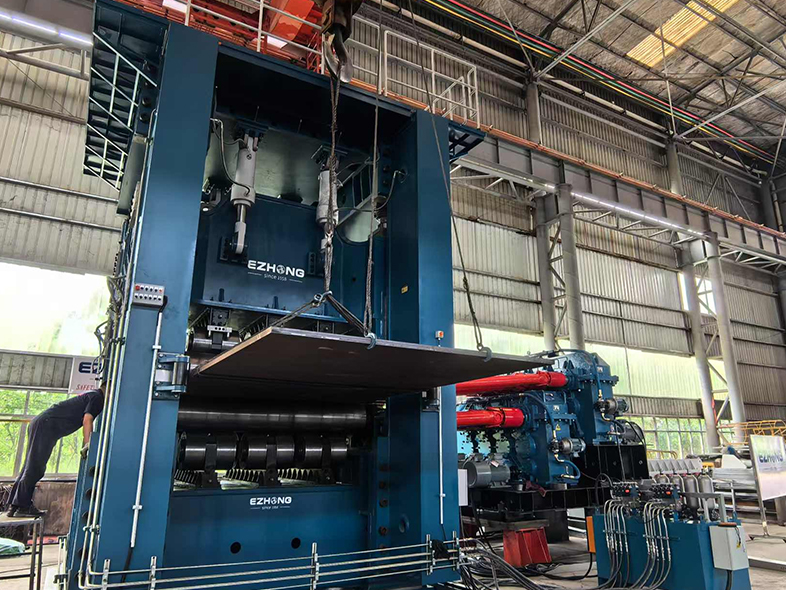 الملامح الرئيسية لآلة تسوية الألواح الحديثة